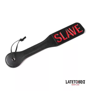 LateToBed – paskoló SLAVE felirattal