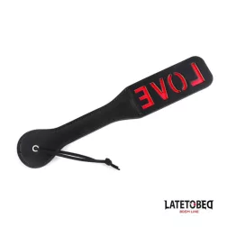 LateToBed – paskoló LOVE felirattal