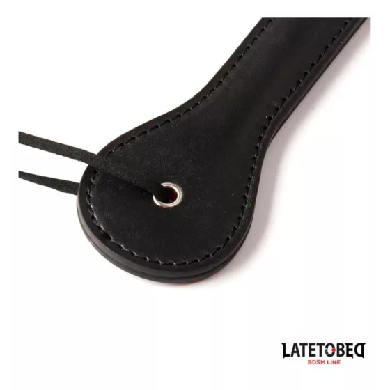 LateToBed – paskoló LOVE felirattal