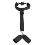   Toyz4Lovers – Kezek a nyakhoz kötözőkészlet szájpeckelő golyóval