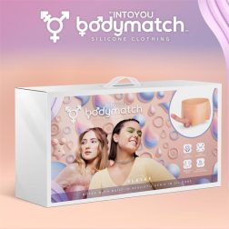   IntoYou bodymatch szilikon boxer, integrált realisztikus dildóval (18 cm - világos bőrszín)